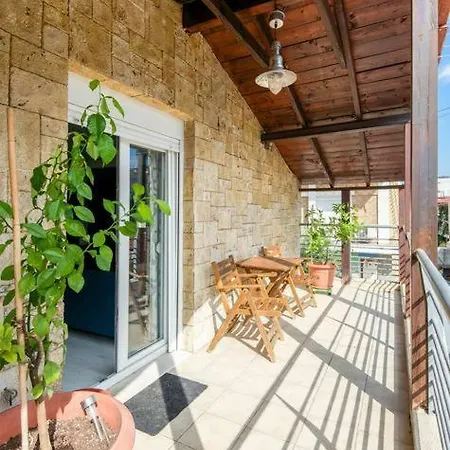 Delightful And Sunny Studio