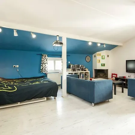 Delightful And Sunny Studio Apartament